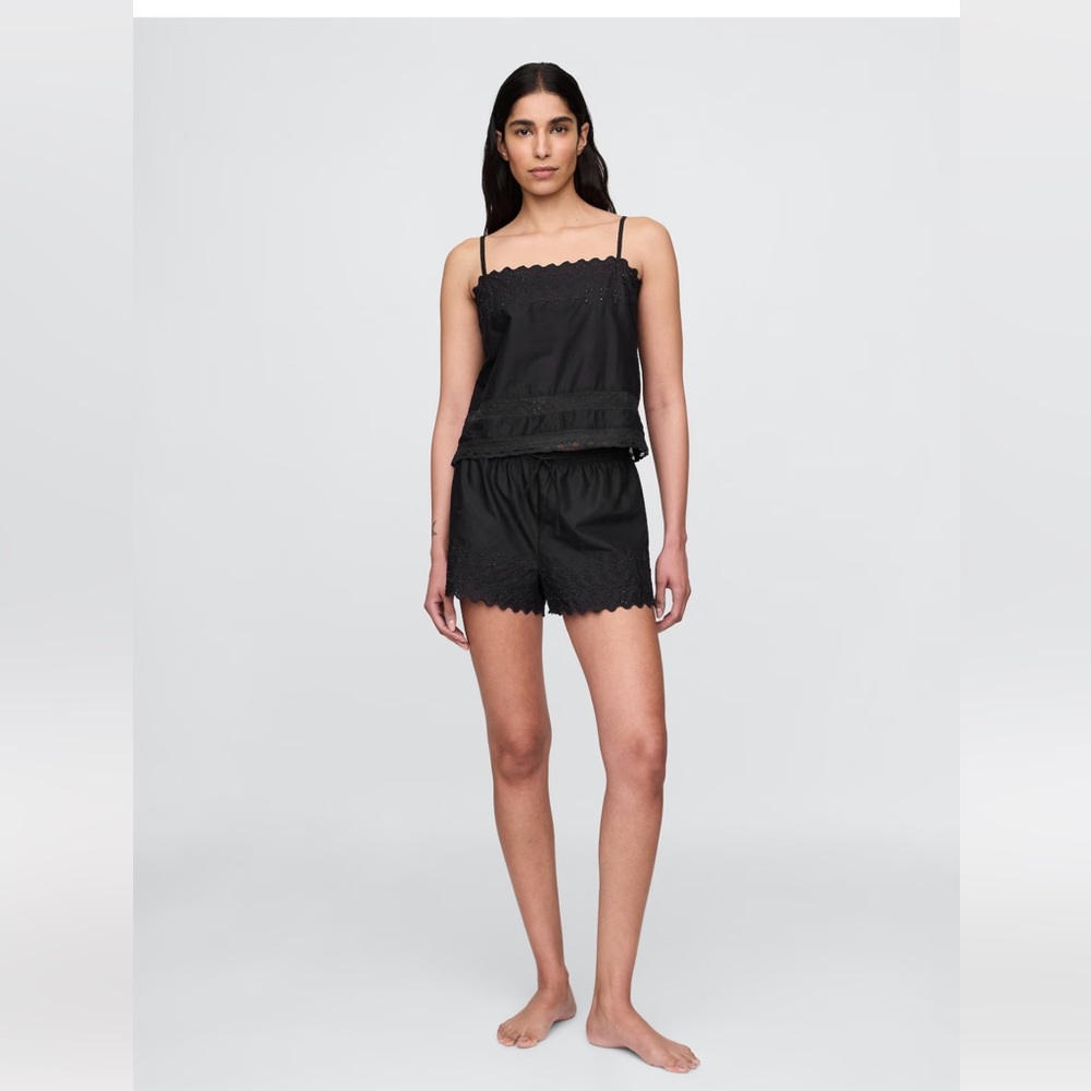Gap lace trim set